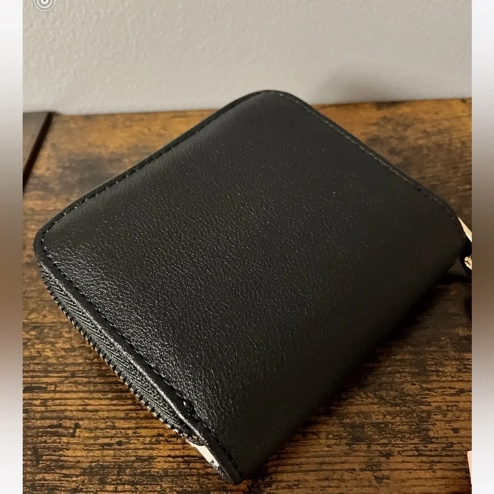Juicy Couture Black Gold Heart Logo Zip Bifold Wallet NWT